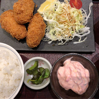 カキフライ定食(菜々や 二俣川ジョイナステラス店)