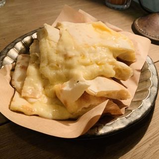 チーズナン(Sajilo Cafe （サジロ カフェ）)