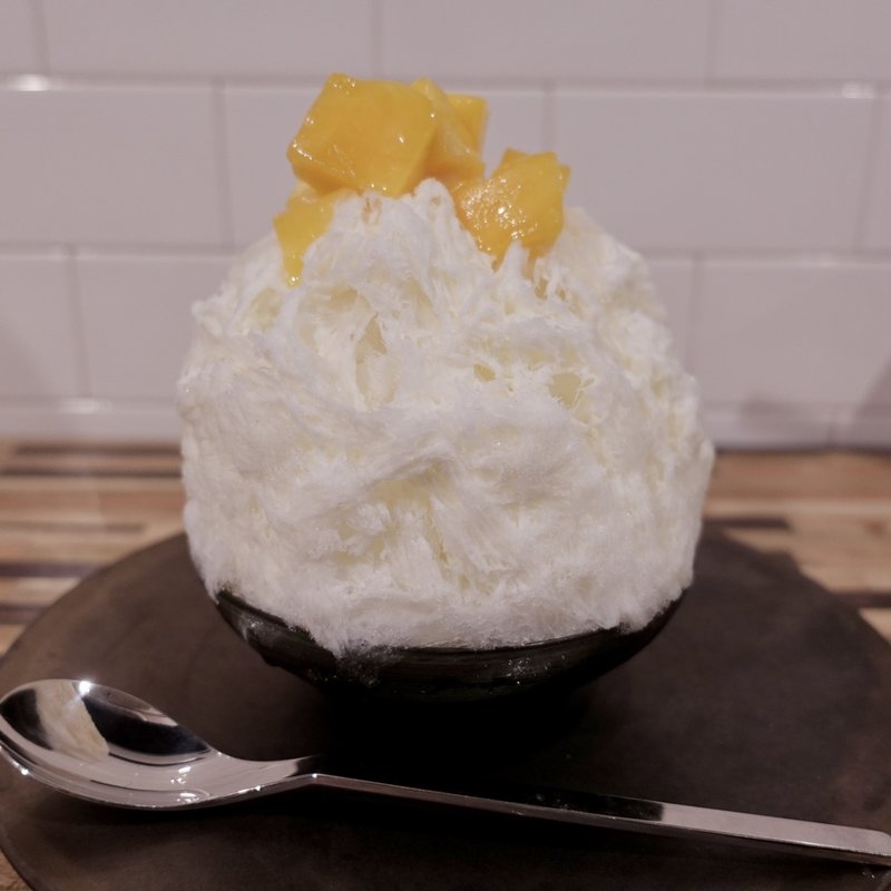 スモール氷(マンゴー)(雲のきれま)