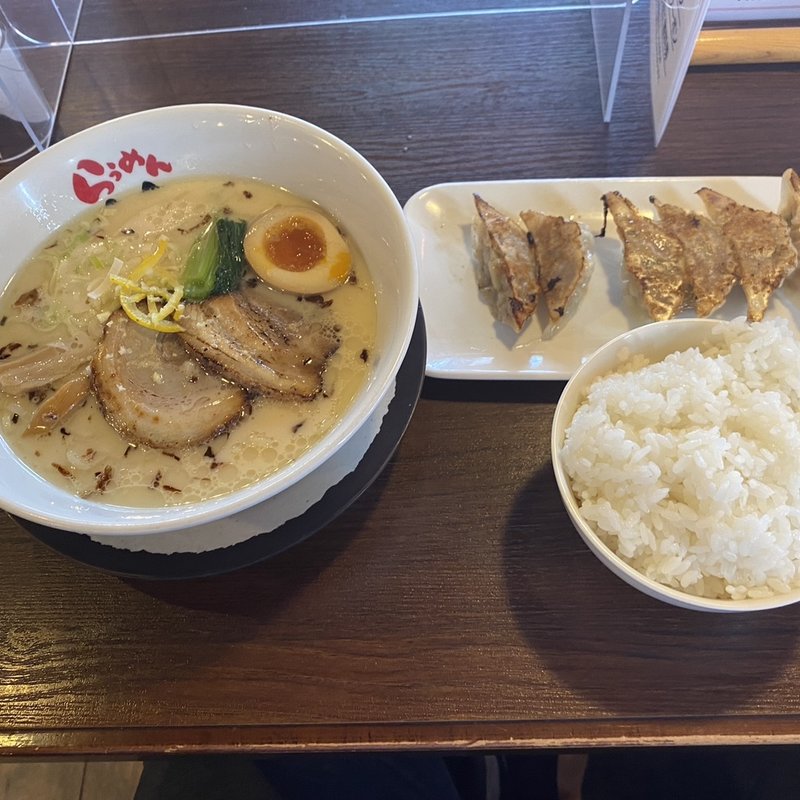 塩とんこつラーメン(らうめん蔵)