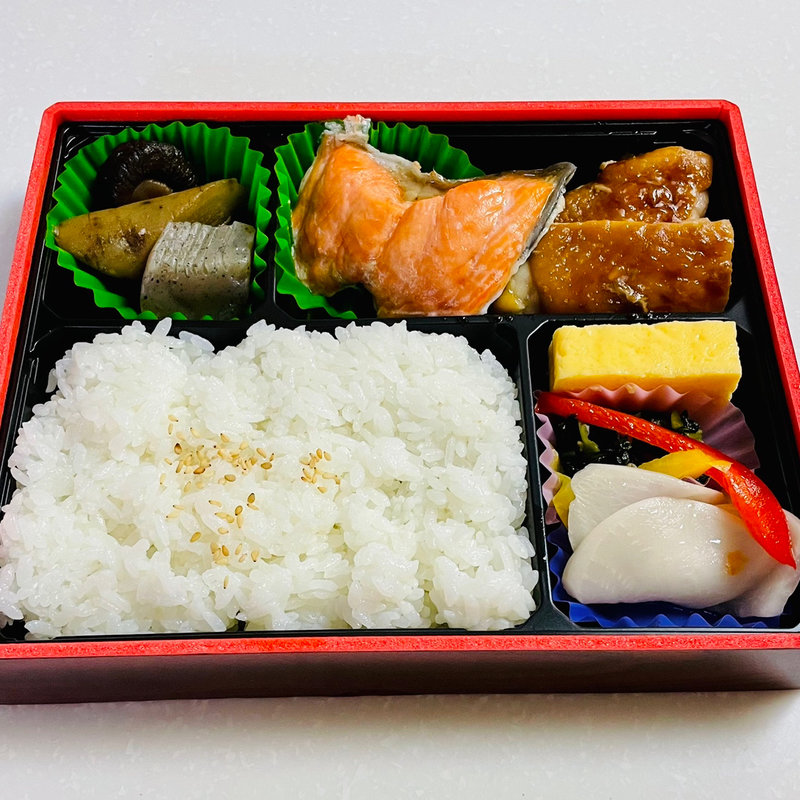 サーモン藻塩焼き・お肉御膳(ゑびすDaikoku 恵比寿店)