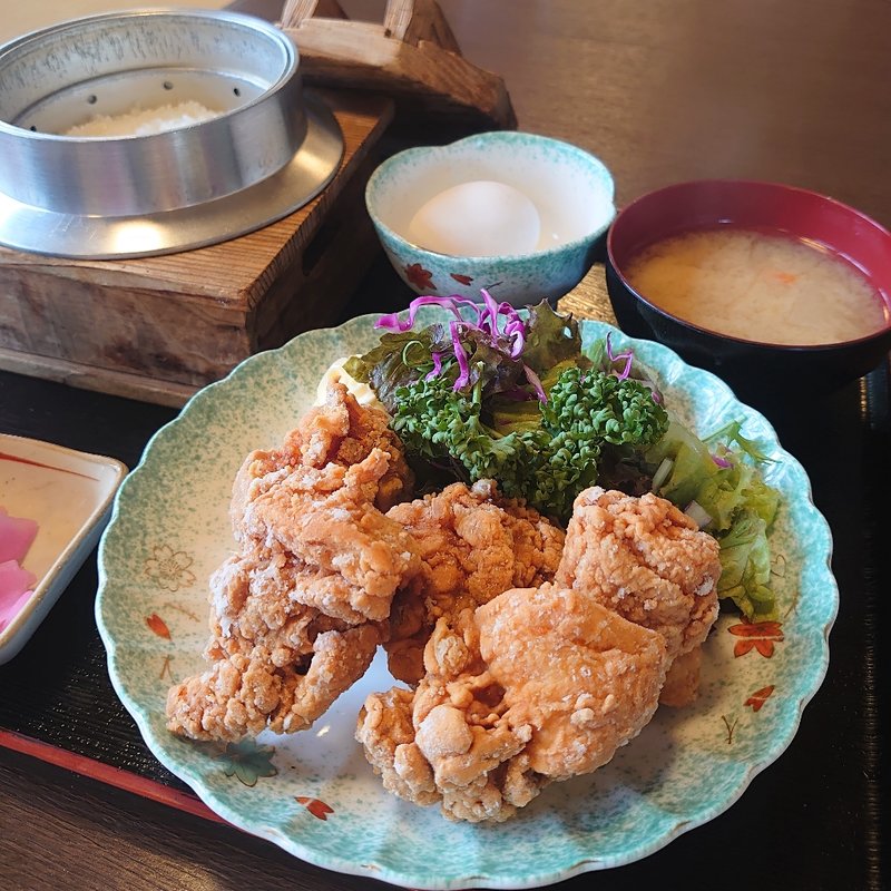 とり唐揚げ定食(めし処よこた )
