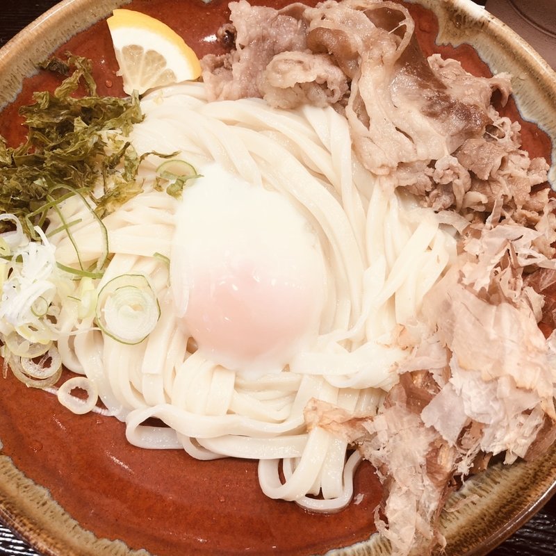 肉温玉ぶっかけうどん（冷）(博多うどん「はし田たい吉」新橋)
