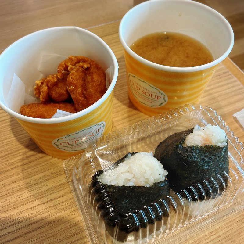 おにぎりセット（Aセット）(ANA FESTA 羽田60番ゲートフード店)