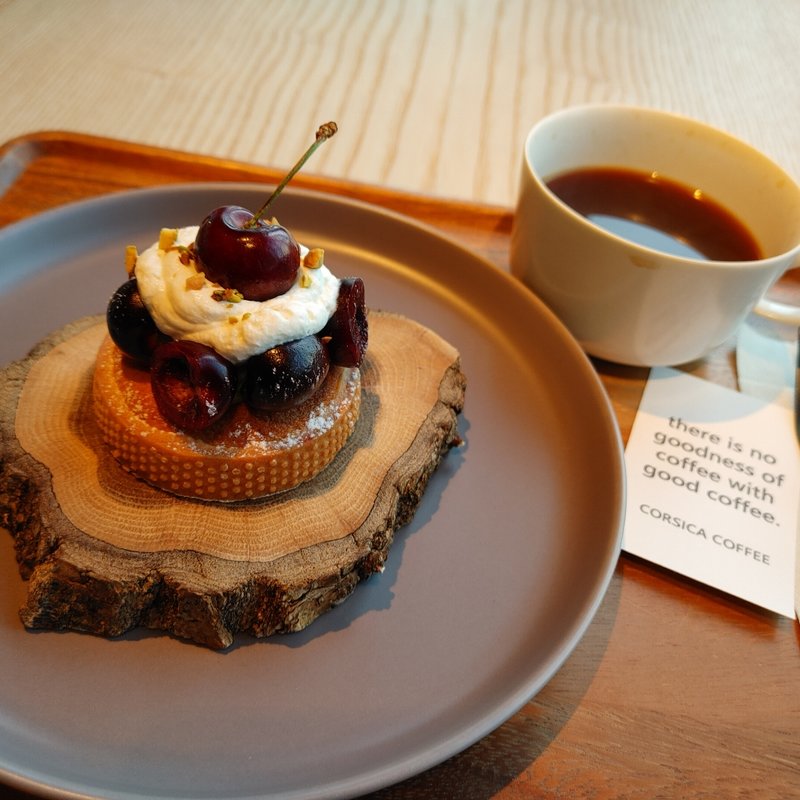 アメリカンチェリーのタルト(NewsPicks NewCafe)