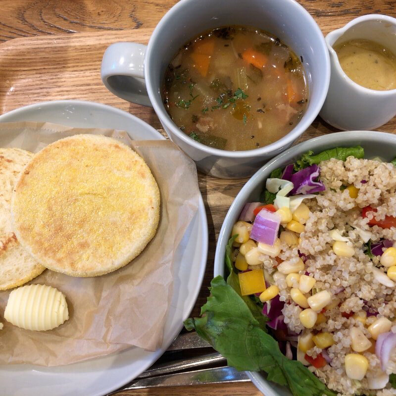 サラダ¥トースト(café 1886 at Bosch )