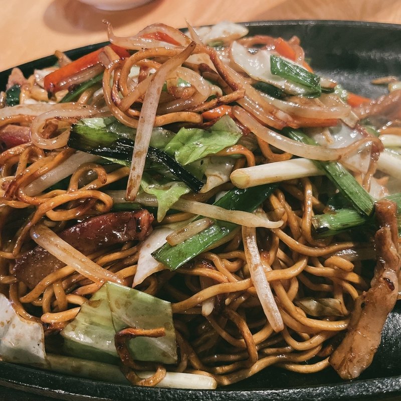  鉄板オイスターソースやきそば(神楽坂 龍公亭 （カグラザカ リュウコウテイ）)