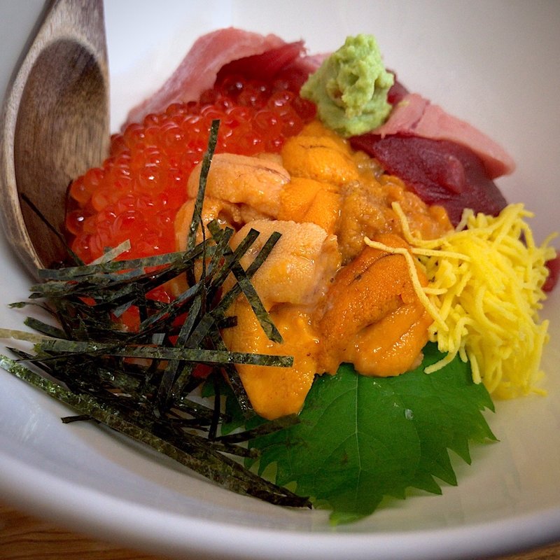 三色丼(せきの )