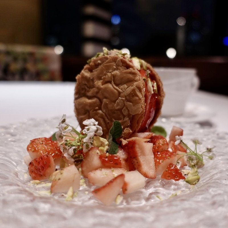 濃苺とピスタチオのアイスミルフィーユサンド(ニルヴァーナ ニューヨーク 東京ミッドタウン （NIRVANA New York）)