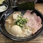 豚骨らーめん(進化驀進 京町堀本店)