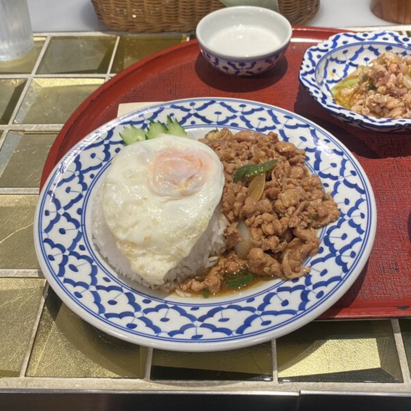 日替わりバジル炒めセット(ムアン・タイ・なべ )