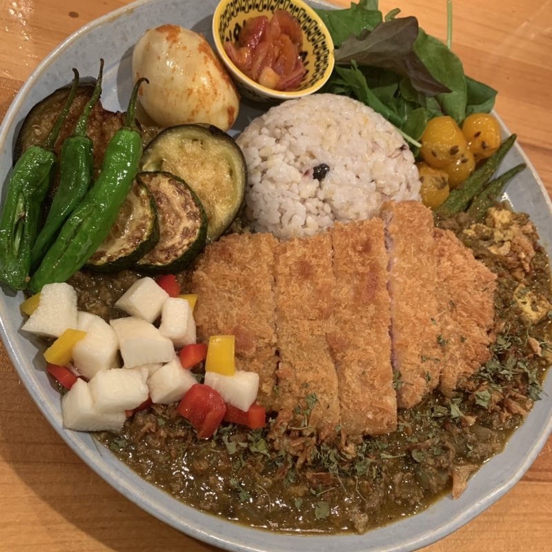 和出汁キーマ（カツのせ&野菜マシマシ）(気まぐれ )
