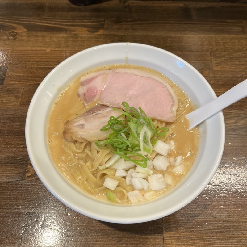 濃厚パイタン(麺や一芯)
