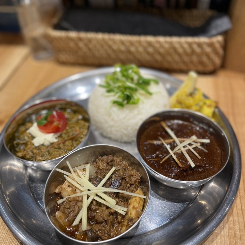 ディナー限定3種のカレー(クボカリー 大名店)