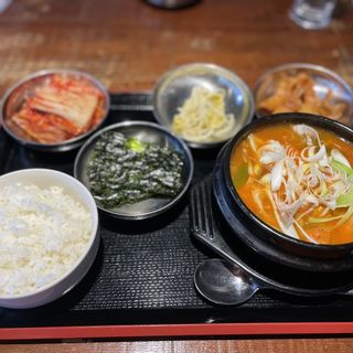 スンドゥブ定食(小さな韓国 あぷろ 薬院店)