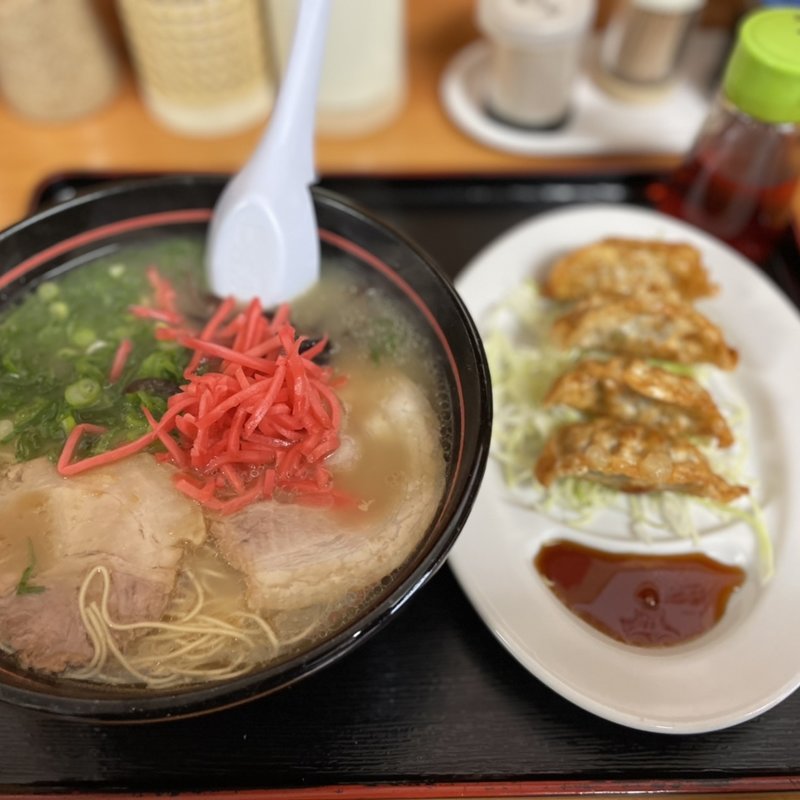 ラーメン(らーめん ももち家)