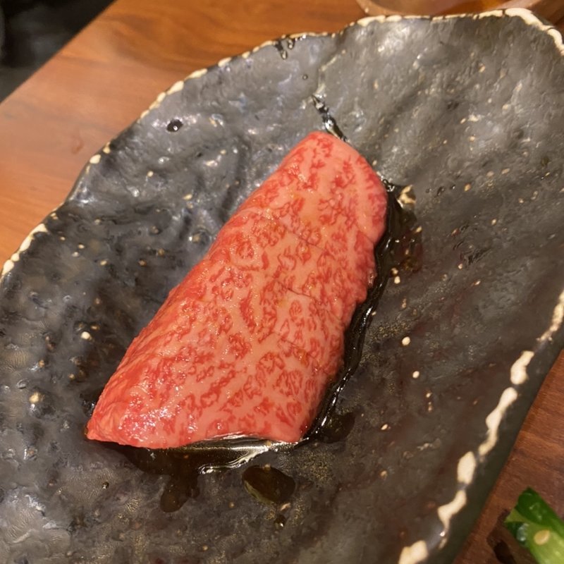 にくらしいほど肉肉しい赤身(焼肉家 　カズ )