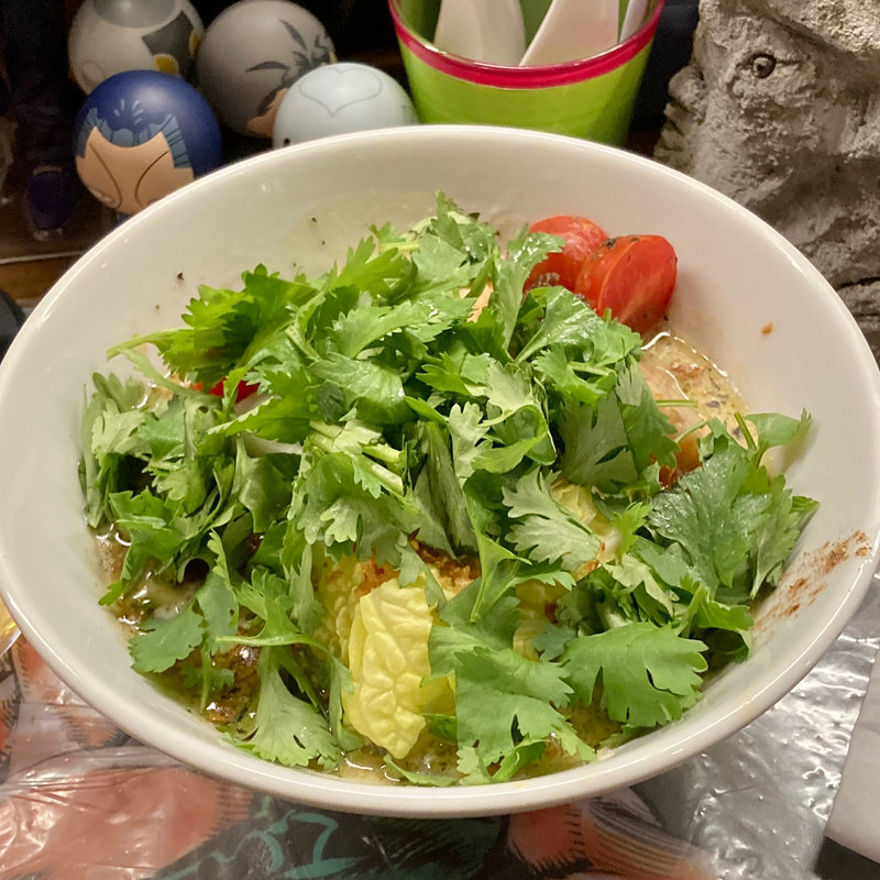 パクチーラーメン(クセが強い麺屋 れいわ)