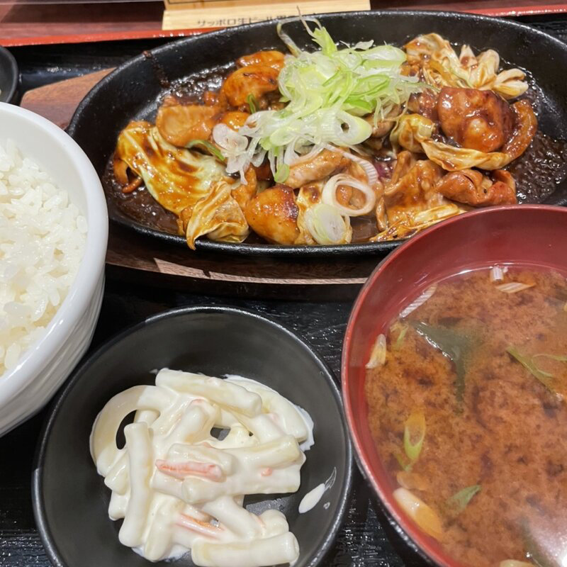 味噌とんちゃん定食(やぶや食堂 エスカ店)