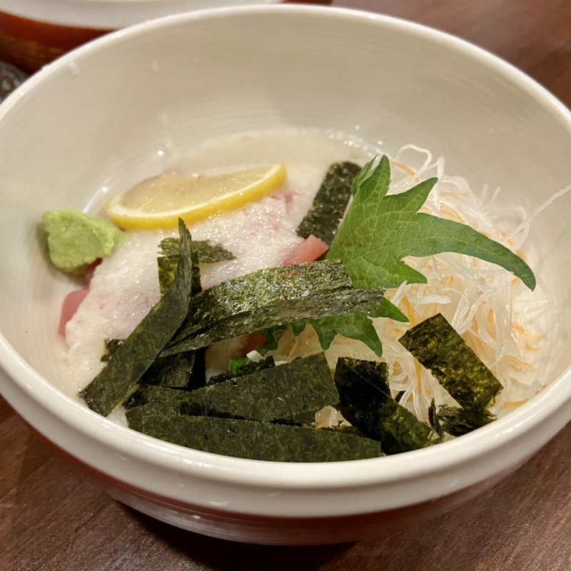 マグロとろろ(はかたきねやうどん原田店)