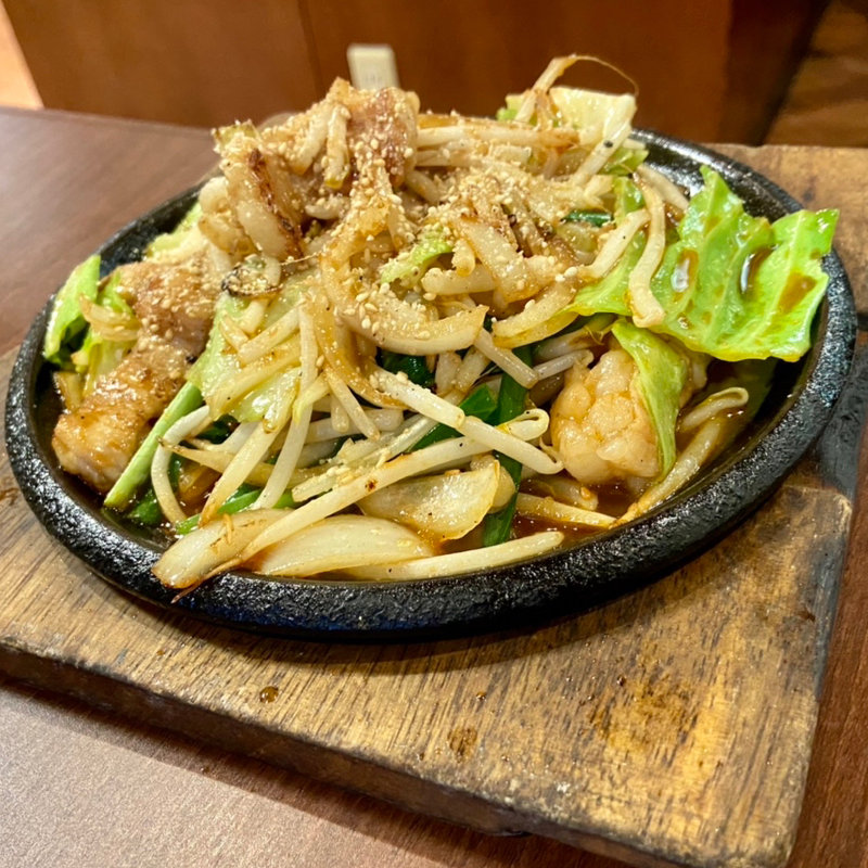 ホルモン鉄板(はかたきねやうどん原田店)