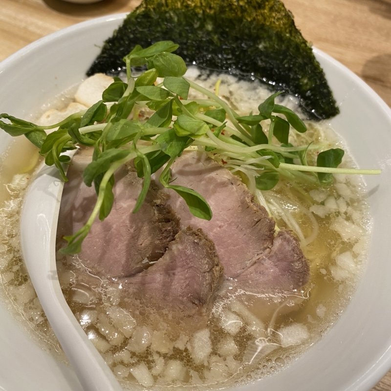 淡麗豚そば 玉子入り(博多純系豚骨ラーメン まんかい 天神親不孝通り店)