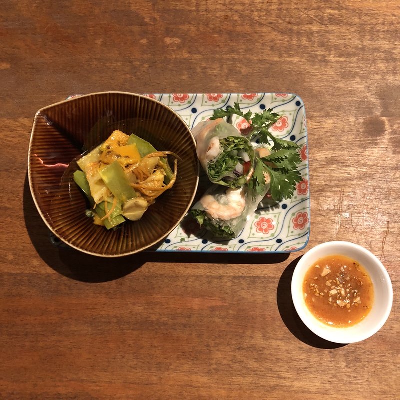 アジア惣菜と生春巻き(ブラインドウォーターメロン（Blind Watermelon）)