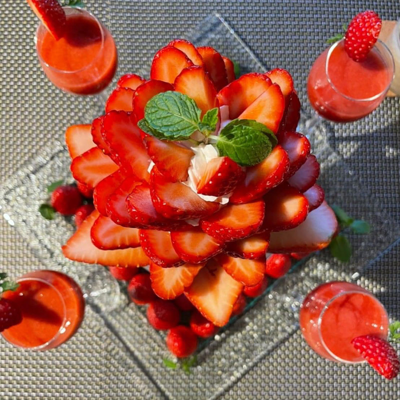 座ったままでイチゴ狩り(THE LIVING)