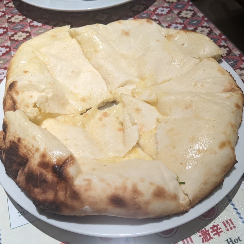 チーズナン(The Royal)