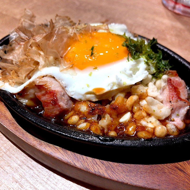 豚たま焼(街かど酒場 さんたろう)