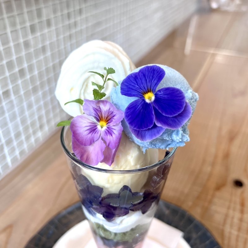 紫陽花パフェ(フルーツ喫茶 グリーンケトル)