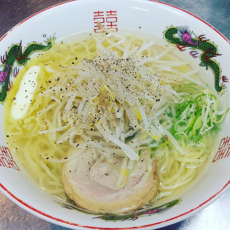 塩バターラーメン(昔ながらの中華そば たくちゃん)