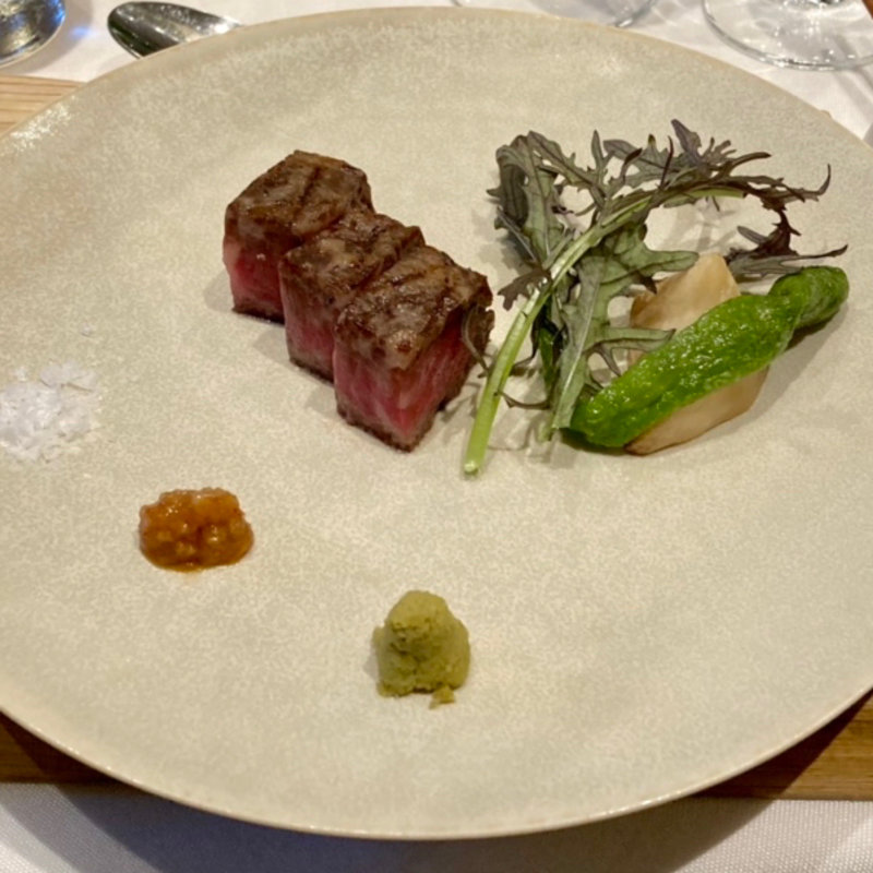 国産牛ロースの網焼き　山葵あけがらし(THE GARDEN ORIENTAL OSAKA )