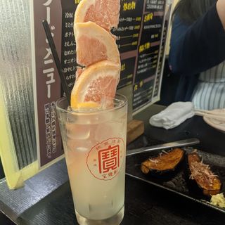 凍結丸ごとグレープフルーツサワー(魚菜酒房 ＩＫＫＹＵ(一休))