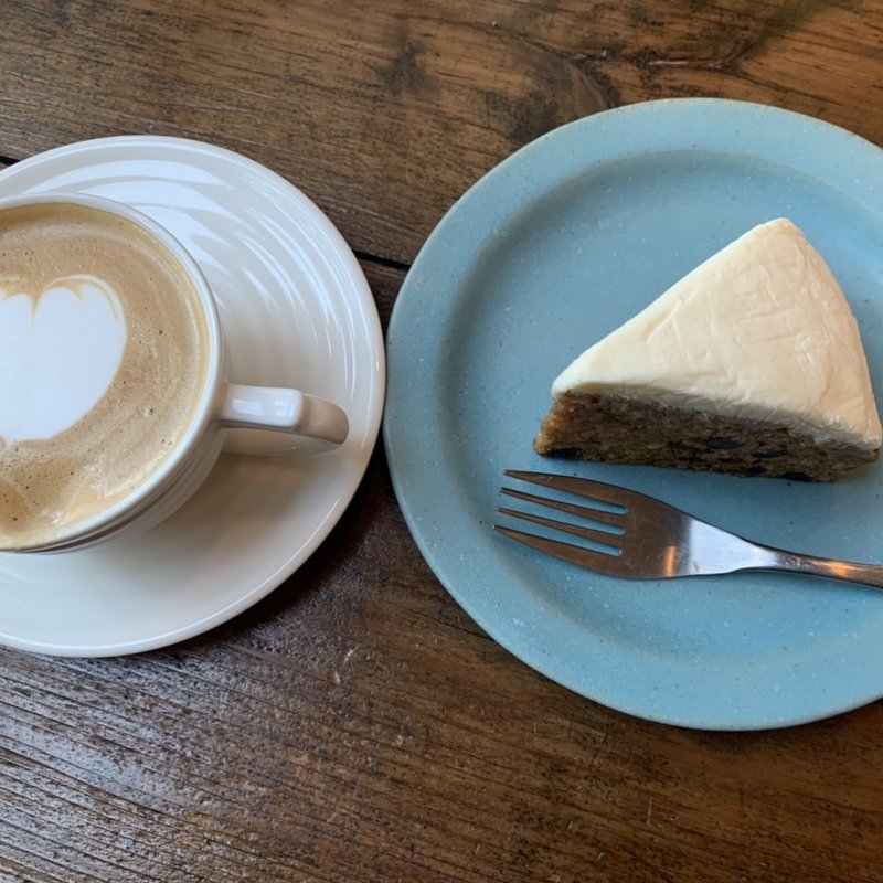 キャロットケーキ(食堂カフェdaily)