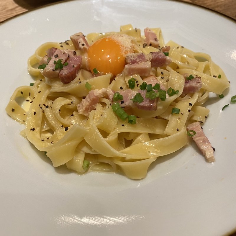 厚切りベーコンのカルボナーラ鎌倉風(鎌倉パスタ 尼崎名神店)