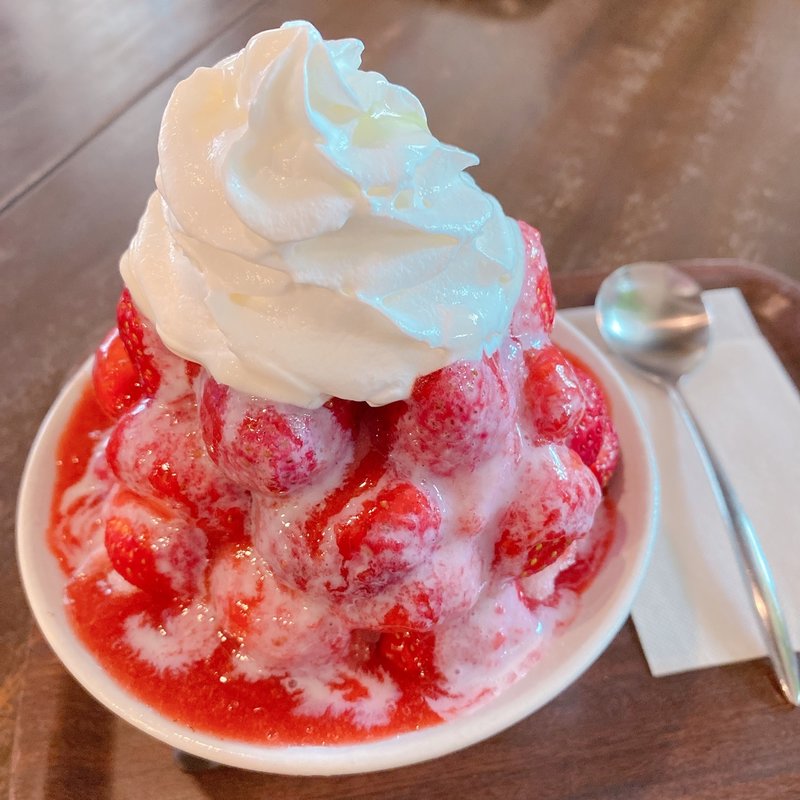 生いちご氷　エスプーマトッピング(珈専舎たんぽぽ （こうせんしゃ たんぽぽ）)