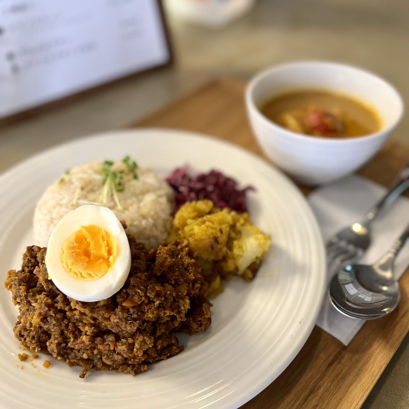 2種盛り(珈琲とスパイス pivo)