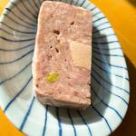 豚と鶏、ピスタチオのテリーヌ (La Boucherie 29 （ラ・ブーシュリー・ヴァンヌフ）)