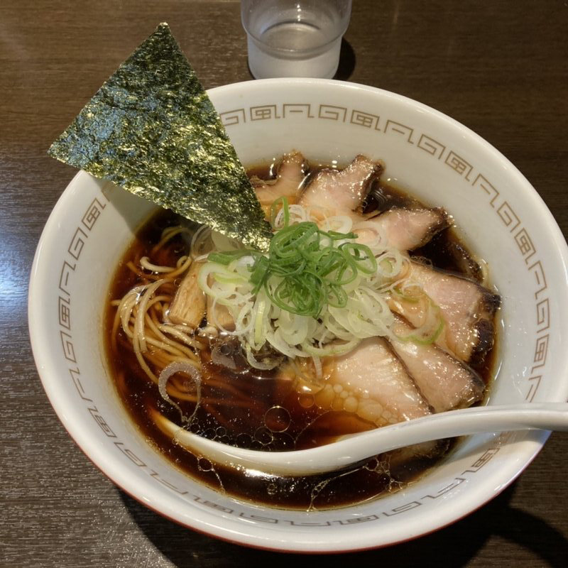 【中華そば 純鶏出汁醤油】＋《チャーシュー》トッピング(凡の風 （ぼんのかぜ）)