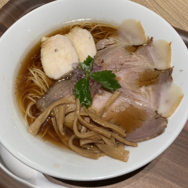 チャーシュー醤油らーめん(らぁ麺 塚田)