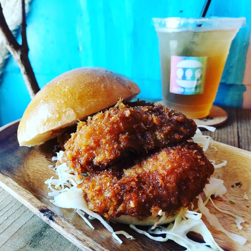 仙鳳趾牡蠣 さっぱりソース(toto BURGER)