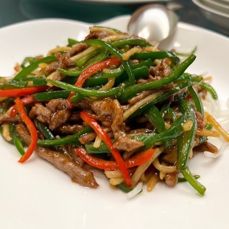 青椒肉絲(中国料理　桃李 （トウリ）)