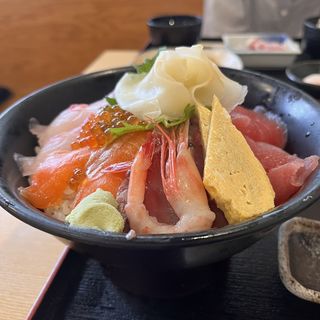海鮮丼(炭火割烹三是(すみびかっぽうみこれ) 新宿西口店)