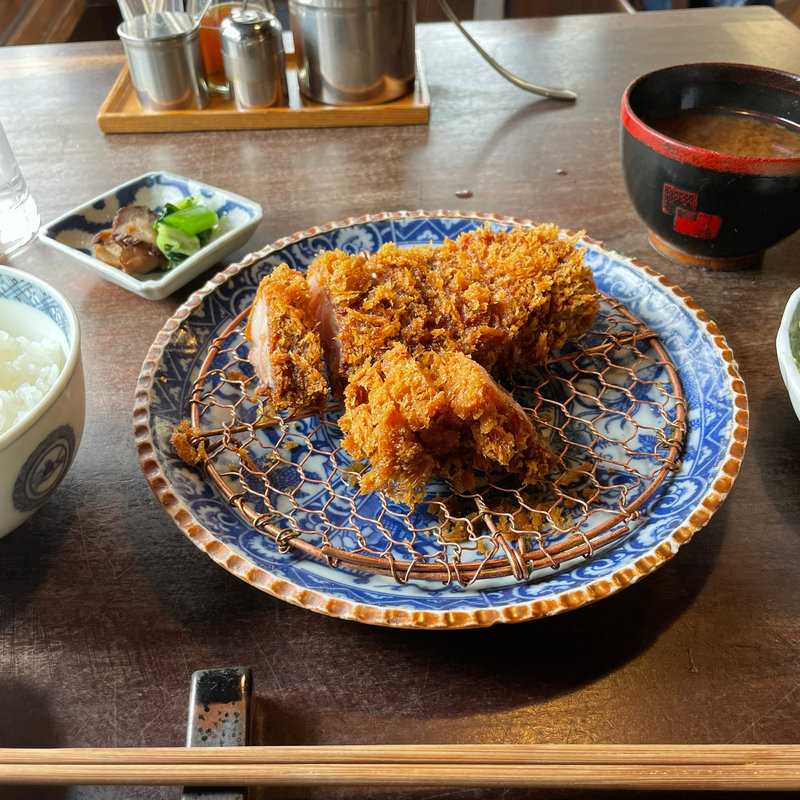 ロースかつ(豚組食堂)