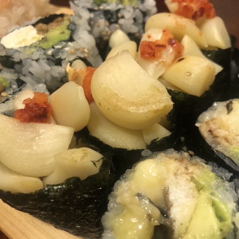 ニンニク軍艦(すし楽 （すしがく）)