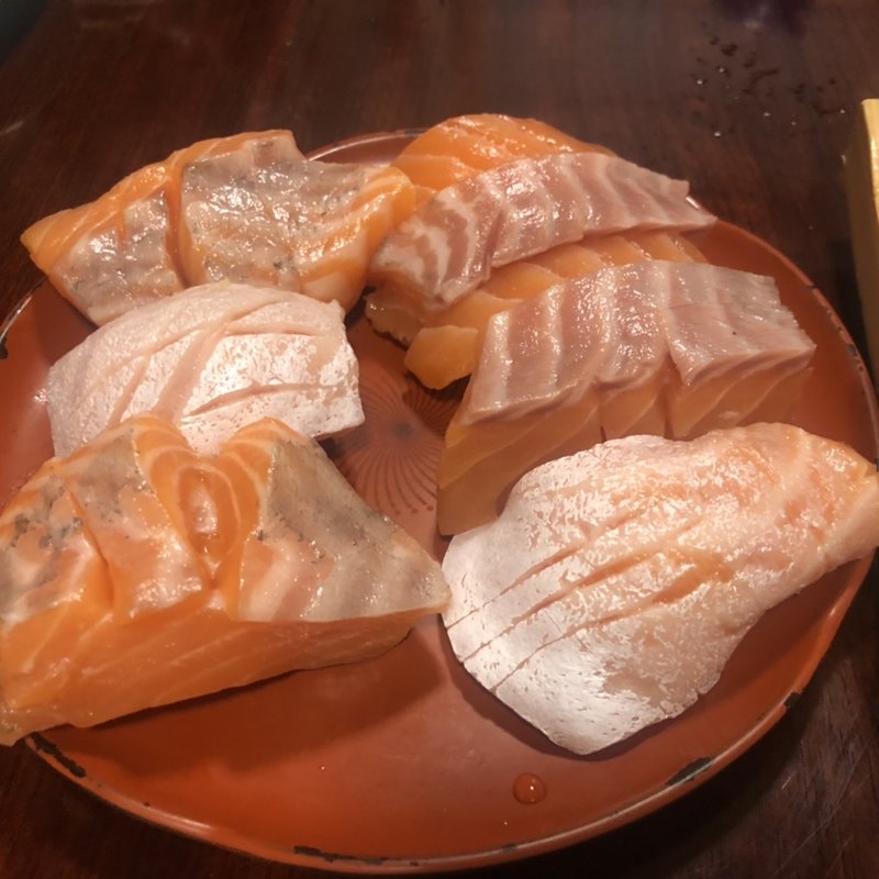 サーモン(すし楽 （すしがく）)