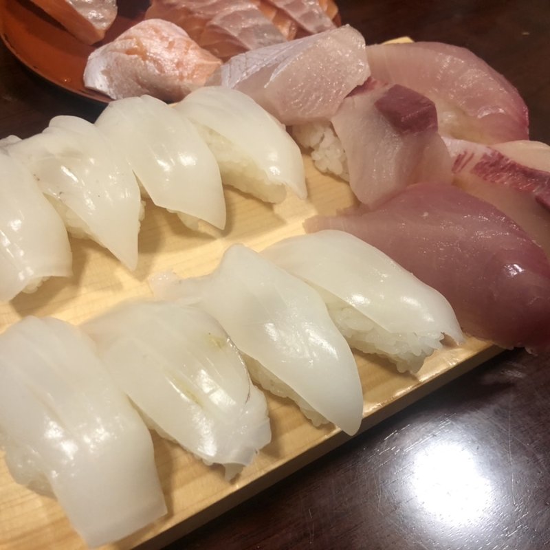 イカ(すし楽 （すしがく）)