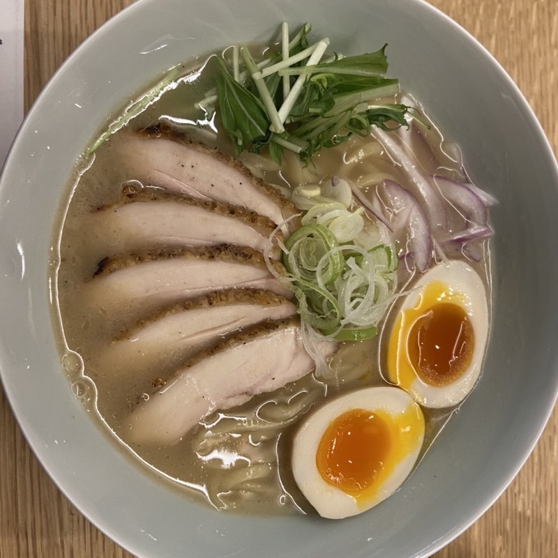 鶏白湯そば 味玉入り(鶏白湯そば 松もと)