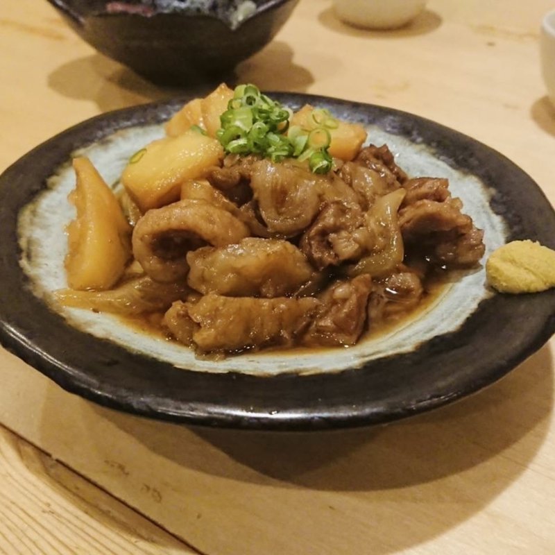 神戸牛すじ肉じゃが(居酒屋 佐藤 恵比寿 )